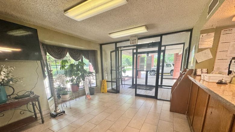 <b>Delta Inn Lobby</b>. Images powered by <a href="https://www.leonardoworldwide.com/" title="Leonardo Worldwide" target="_blank">Leonardo</a>.