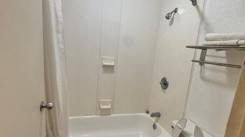 <b>Delta Inn Room</b>. Images powered by <a href="https://www.leonardoworldwide.com/" title="Leonardo Worldwide" target="_blank">Leonardo</a>.