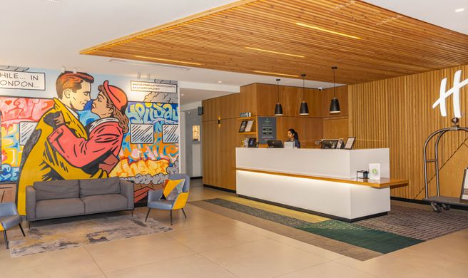 Holiday Inn London – Whitechapel Exterior