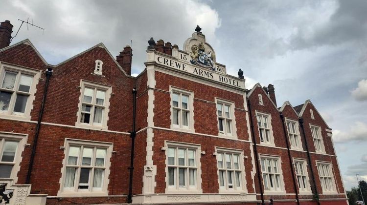 The Crewe Arms Hotel Exterior