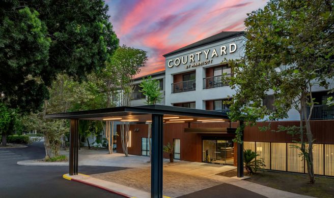 Courtyard by Marriott Stockton Exterior