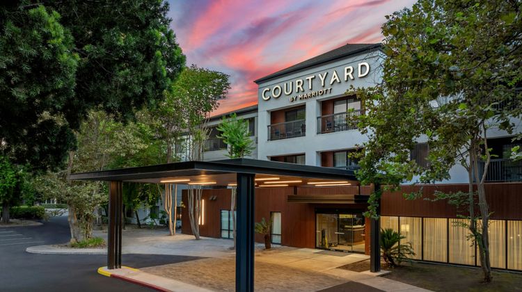 Courtyard by Marriott Stockton Exterior