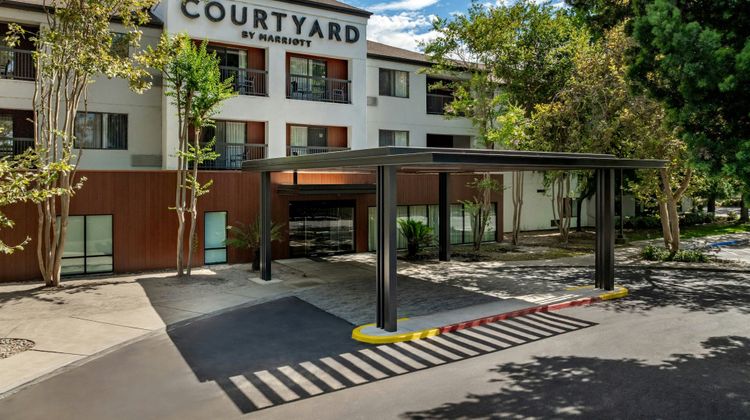 Courtyard by Marriott Stockton Exterior