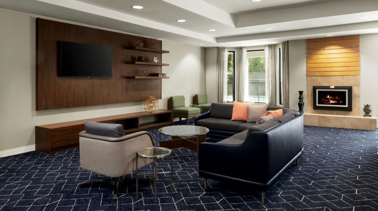 Courtyard by Marriott Stockton Lobby