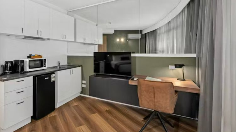 Madison Tower Mill Hotel Room