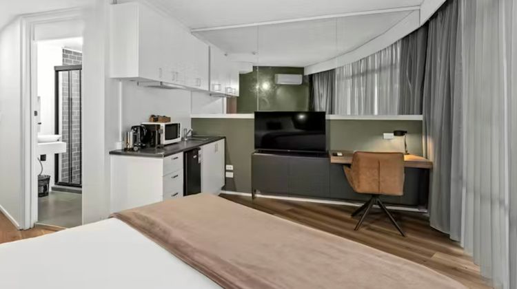 Madison Tower Mill Hotel Room