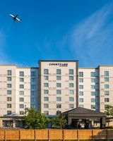 Courtyard by Marriott Toronto Airport
