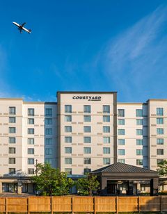 Courtyard by Marriott Toronto Airport