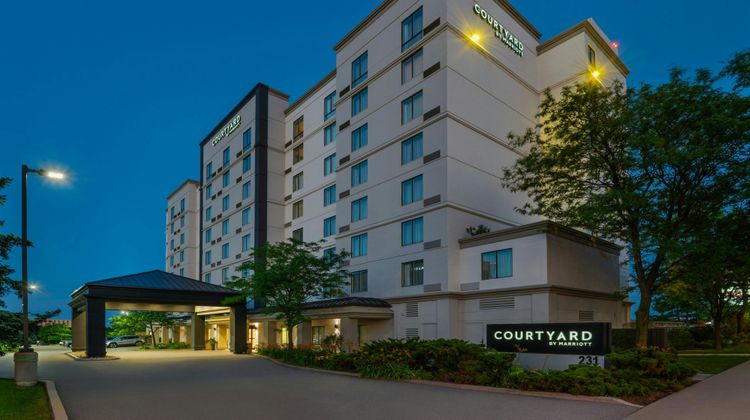 Courtyard by Marriott Toronto Airport Exterior