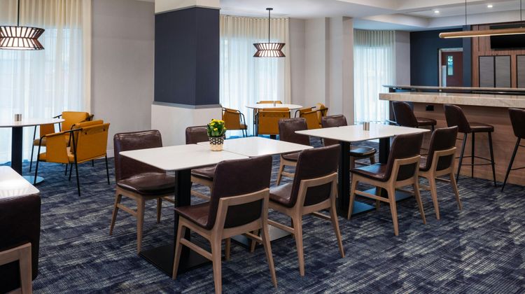Courtyard by Marriott Toronto Airport Restaurant