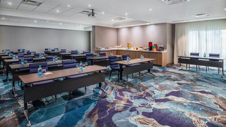 Courtyard by Marriott Toronto Airport Meeting