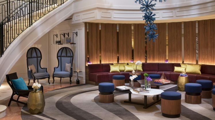 Renaissance Paris La Defense Hotel Lobby