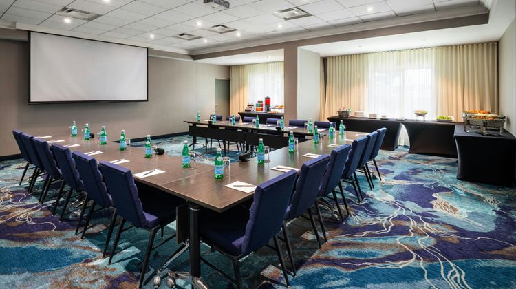 Courtyard by Marriott Toronto Airport Meeting