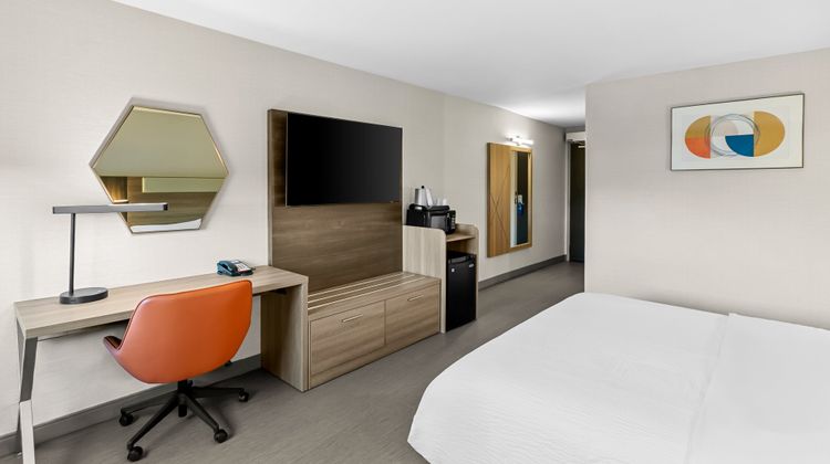 Holiday Inn Express & Sts W Catonsville Room