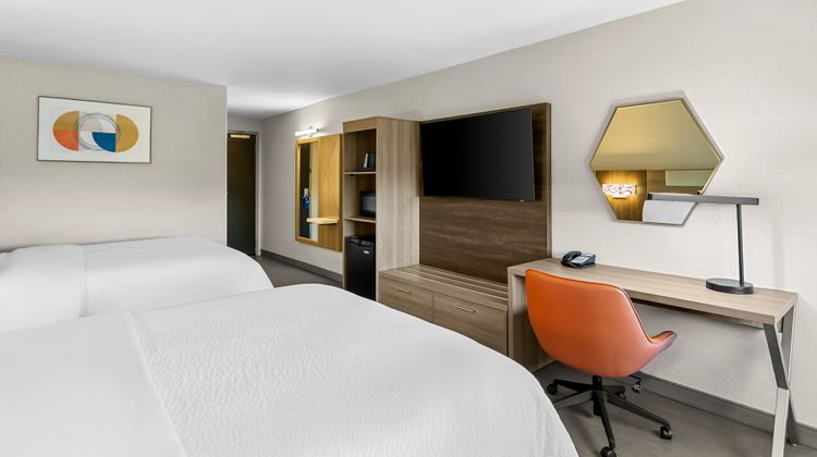 Holiday Inn Express & Sts W Catonsville Room