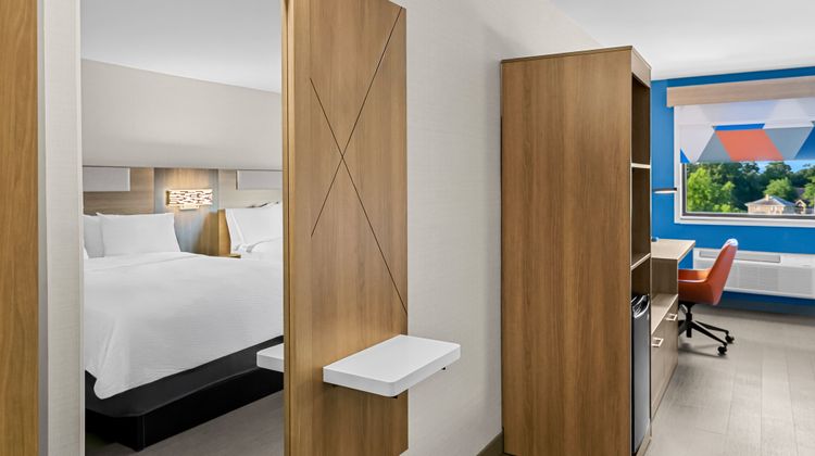 Holiday Inn Express & Sts W Catonsville Room