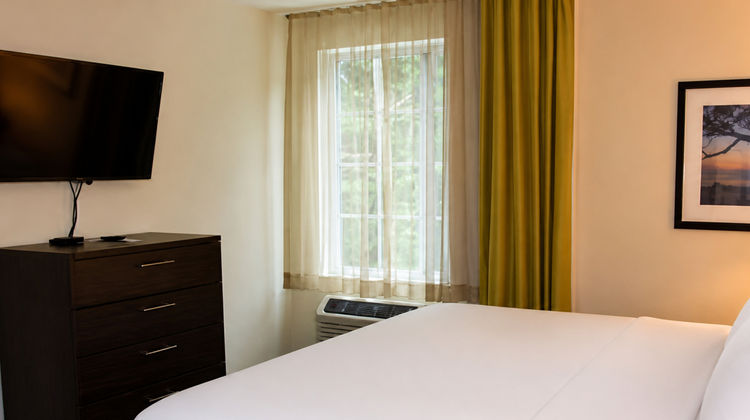 Candlewood Suites Pearl Room