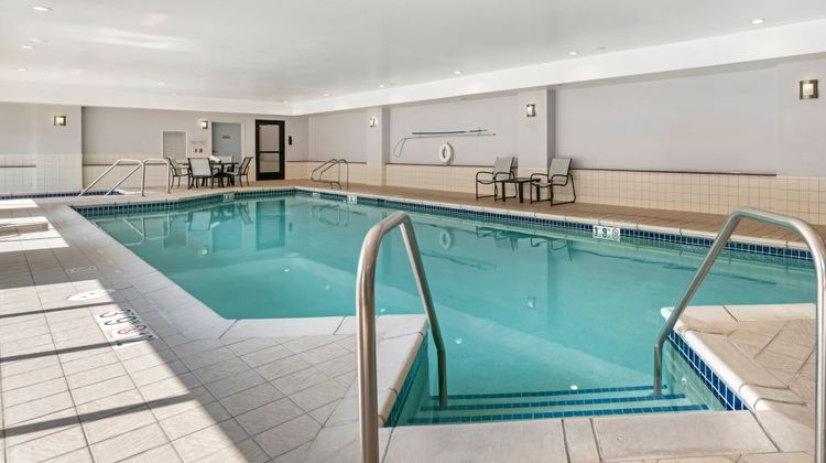 Staybridge Suites West-Oconomowoc Pool