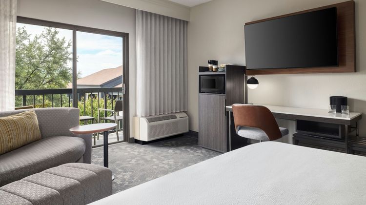 Courtyard Dallas-Fort Worth/Bedford Room