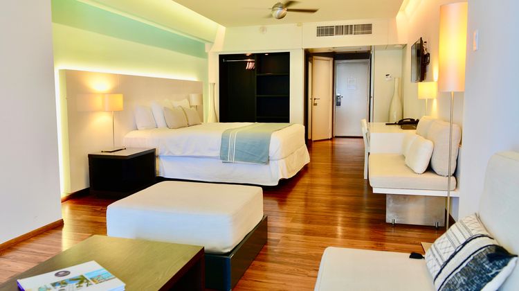 Holland House Beach Hotel Suite