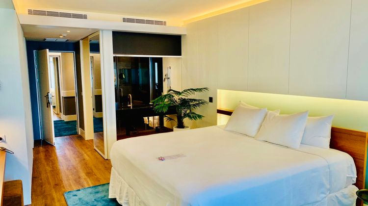 Holland House Beach Hotel Room