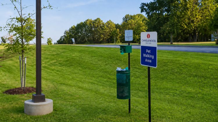 Candlewood Suites Pearl Recreation