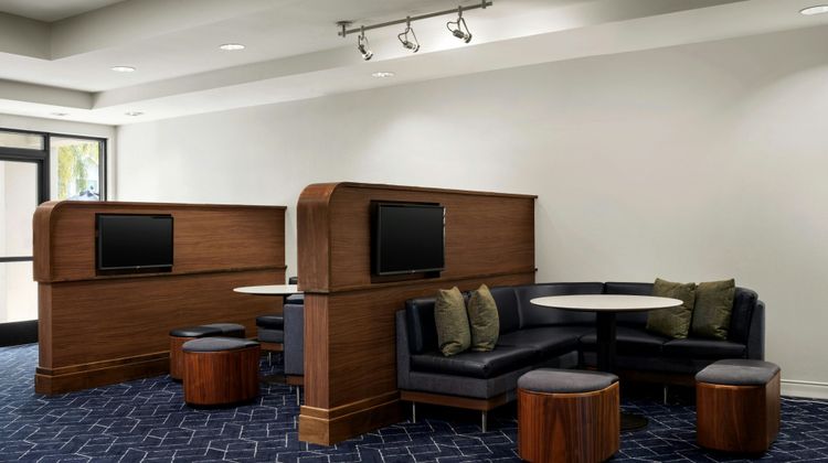 Courtyard by Marriott Stockton Lobby