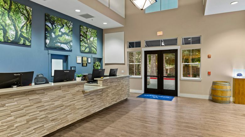 <b>Worldmark Windsor Lobby</b>. Images powered by <a href="https://www.leonardoworldwide.com/" title="Leonardo Worldwide" target="_blank">Leonardo</a>.