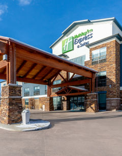 Holiday Inn Express Hotel & Suites