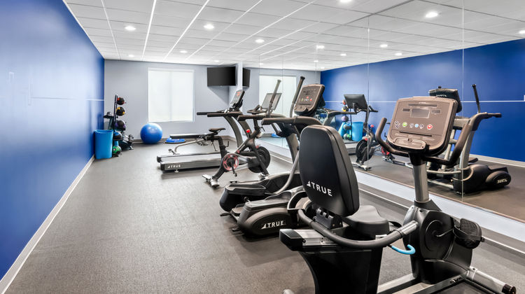 Holiday Inn Express & Suites Choctaw Health Club