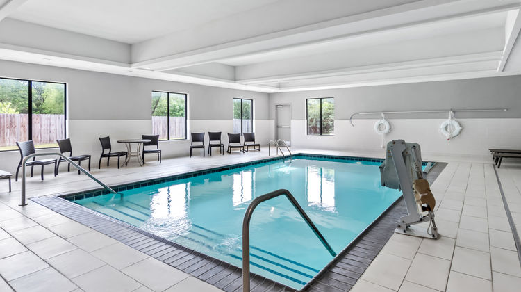 Holiday Inn Express & Suites Choctaw Pool