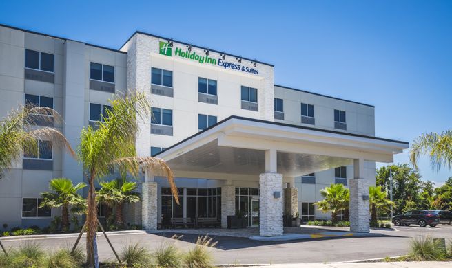 Holiday Inn Exp Suites Fernandina Exterior