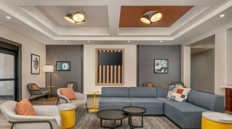 City Express by Marriott Spring Lobby