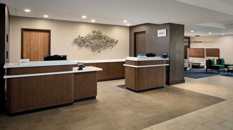 Courtyard by Marriott Dulles South Lobby