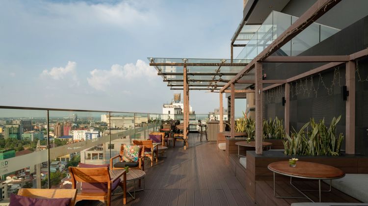 Courtyard by Marriott Phnom Penh Pool