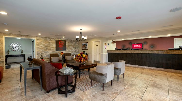 Red Roof Inn Dothan Lobby