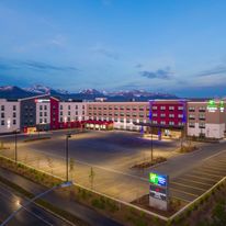 Holiday Inn Express & Suites Anchorage