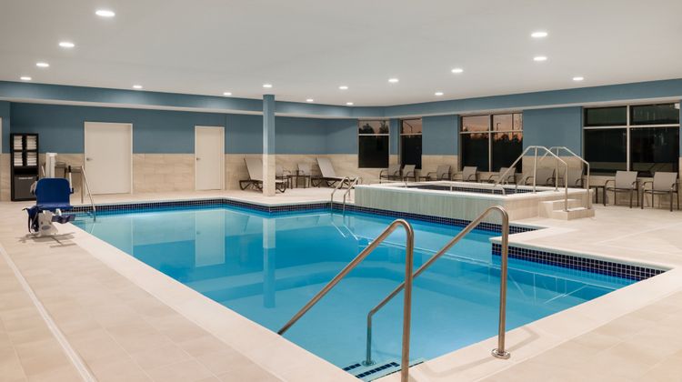 Holiday Inn Express & Suites Anchorage Pool