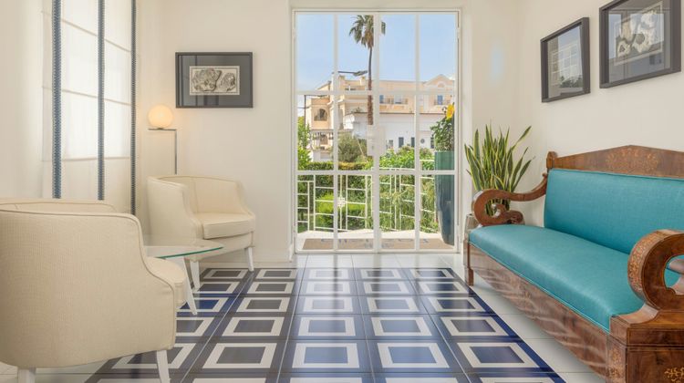 Pazziella Garden & Suites Lobby