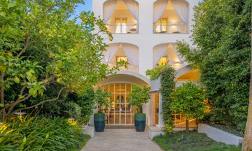 Pazziella Garden & Suites