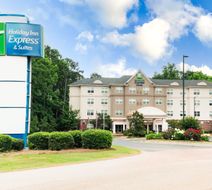 Holiday Inn Express & Suites LaGrange Exterior