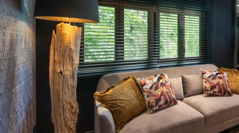 <b>Hostellerie la Cheneaudiere Suite</b>. Images powered by <a href="https://www.leonardoworldwide.com/" title="Leonardo Worldwide" target="_blank">Leonardo</a>.