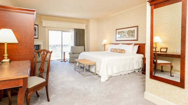 <b>Fairhaven Village Inn Room</b>. Images powered by <a href="https://www.leonardoworldwide.com/" title="Leonardo Worldwide" target="_blank">Leonardo</a>.