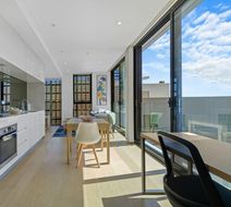 Astra Apartments St Leonards Room