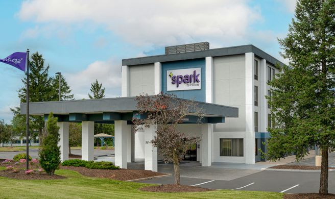 Hotel Concord Syracuse Exterior
