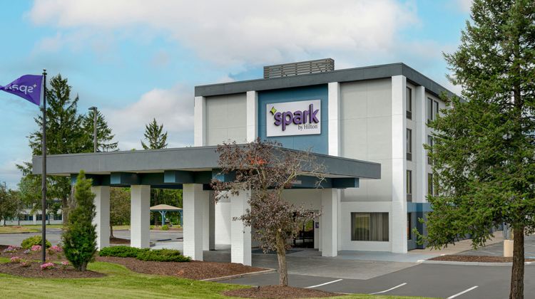 Hotel Concord Syracuse Exterior