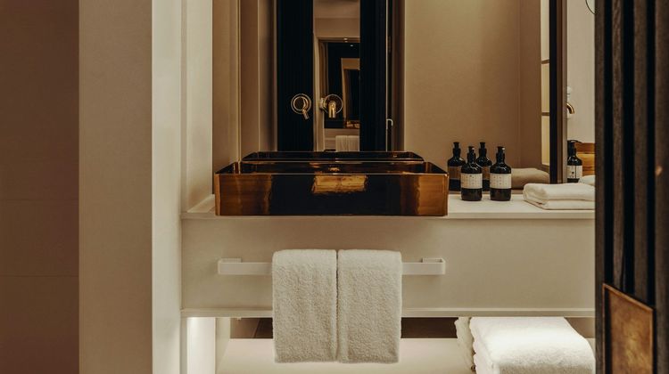 Aethos London Shoreditch Room