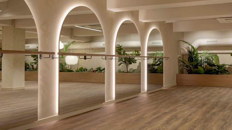<b>The Usual Rotterdam Health Club</b>. Images powered by <a href="https://www.leonardoworldwide.com/" title="Leonardo Worldwide" target="_blank">Leonardo</a>.