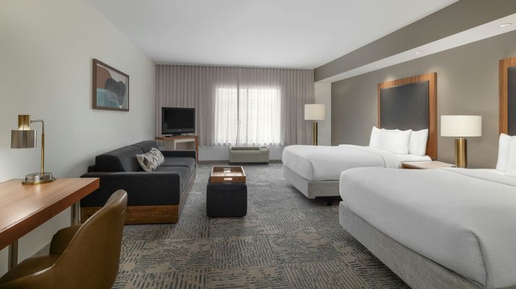 SpringHill Suites Winston-Salem Suite