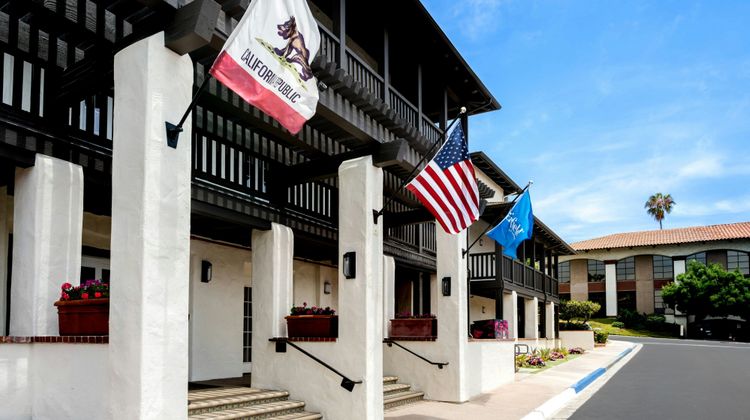 Fairfield Inn & Stes San Diego Old Town Exterior